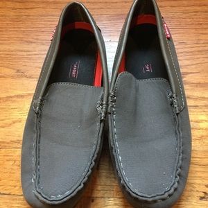 Levi’s men’s walking shoes🎈🎁